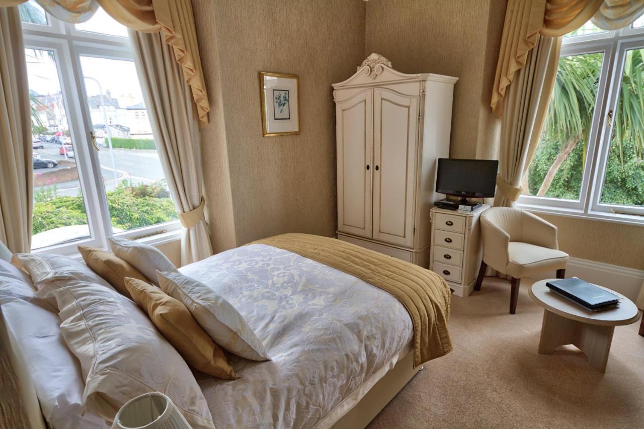 Holcombe House Guest House 랜디드노 외부 사진